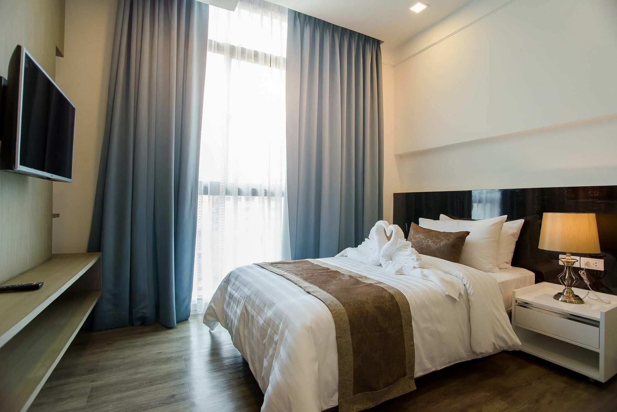 Metropolis Suites Bangkok, Tapestry Collection By Hilton Екстериор снимка
